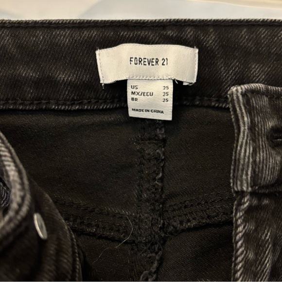 Forever 21 Black Distressed Skinny Jeans - Picture 3 of 4